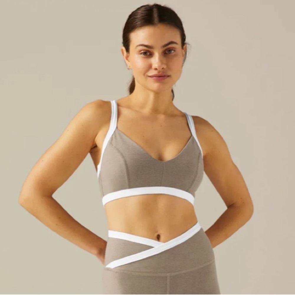 Spacedye Outlines Bra. Large. Beyond Yoga. Birch and cloud white